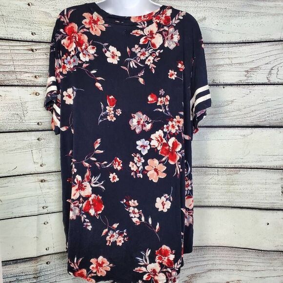 Maurices XXL Floral Criss Cross Tee Navy Red Stripe Sleeve Stretch Top - Picture 5 of 8